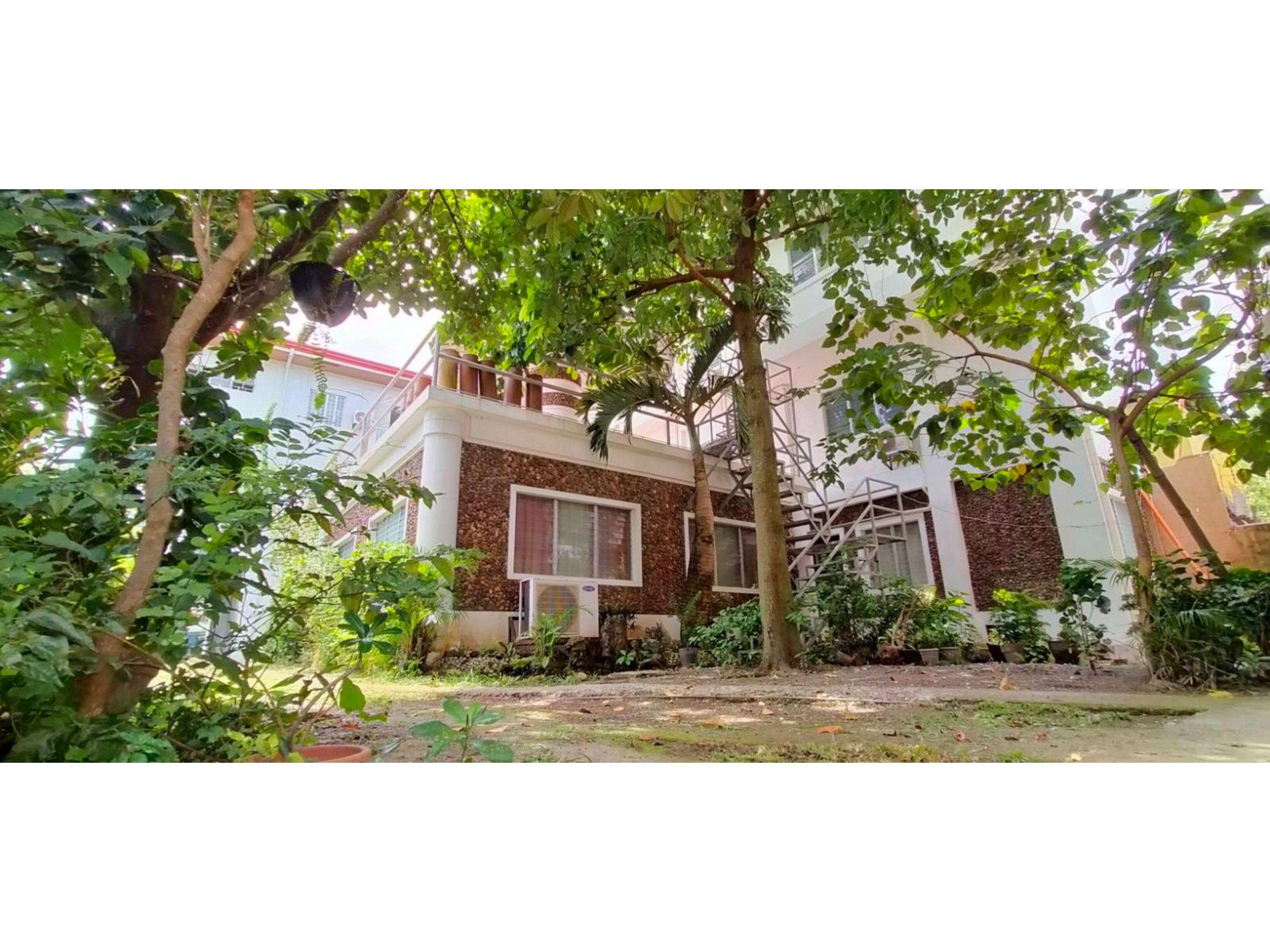 Oyo 799 Ddd Habitat Iloilo Hotel Exterior photo